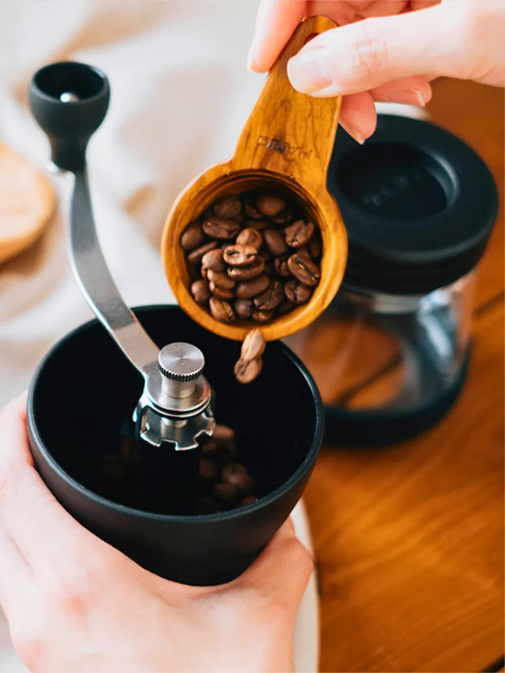 HARIO Skerton N Grinder - Image 4